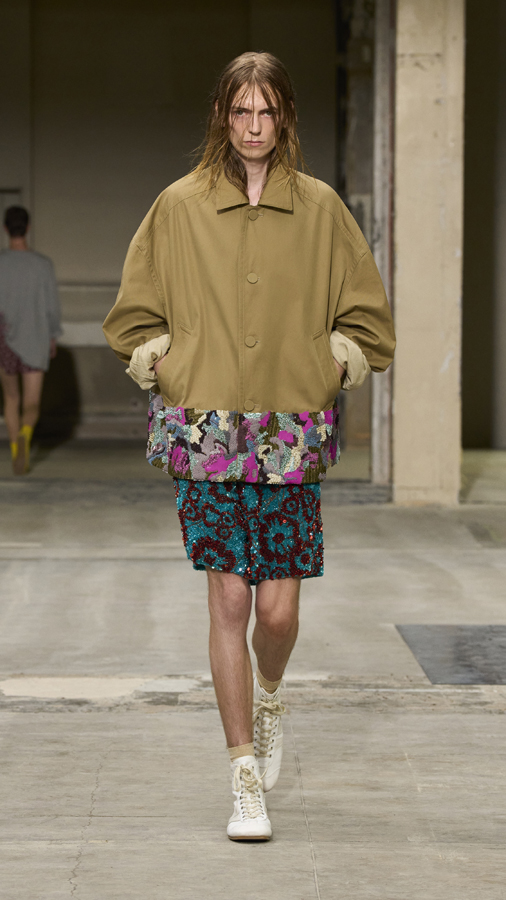 Le défilé Dries Van Noten homme printemps-été 2026.