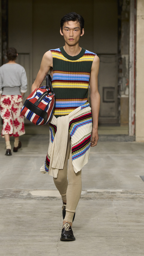 Le défilé Dries Van Noten homme printemps-été 2026.