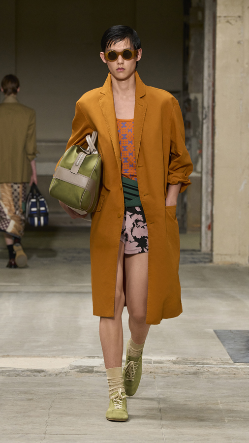 Le défilé Dries Van Noten homme printemps-été 2026.