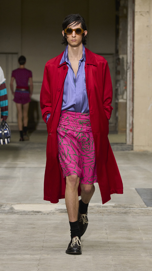 Le défilé Dries Van Noten homme printemps-été 2026.