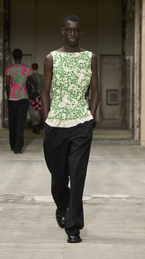Le défilé Dries Van Noten homme printemps-été 2026.