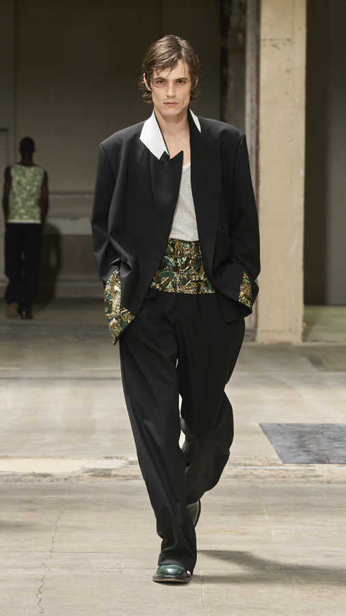 Le défilé Dries Van Noten homme printemps-été 2026.