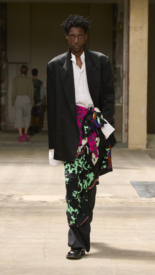 Le défilé Dries Van Noten homme printemps-été 2026.