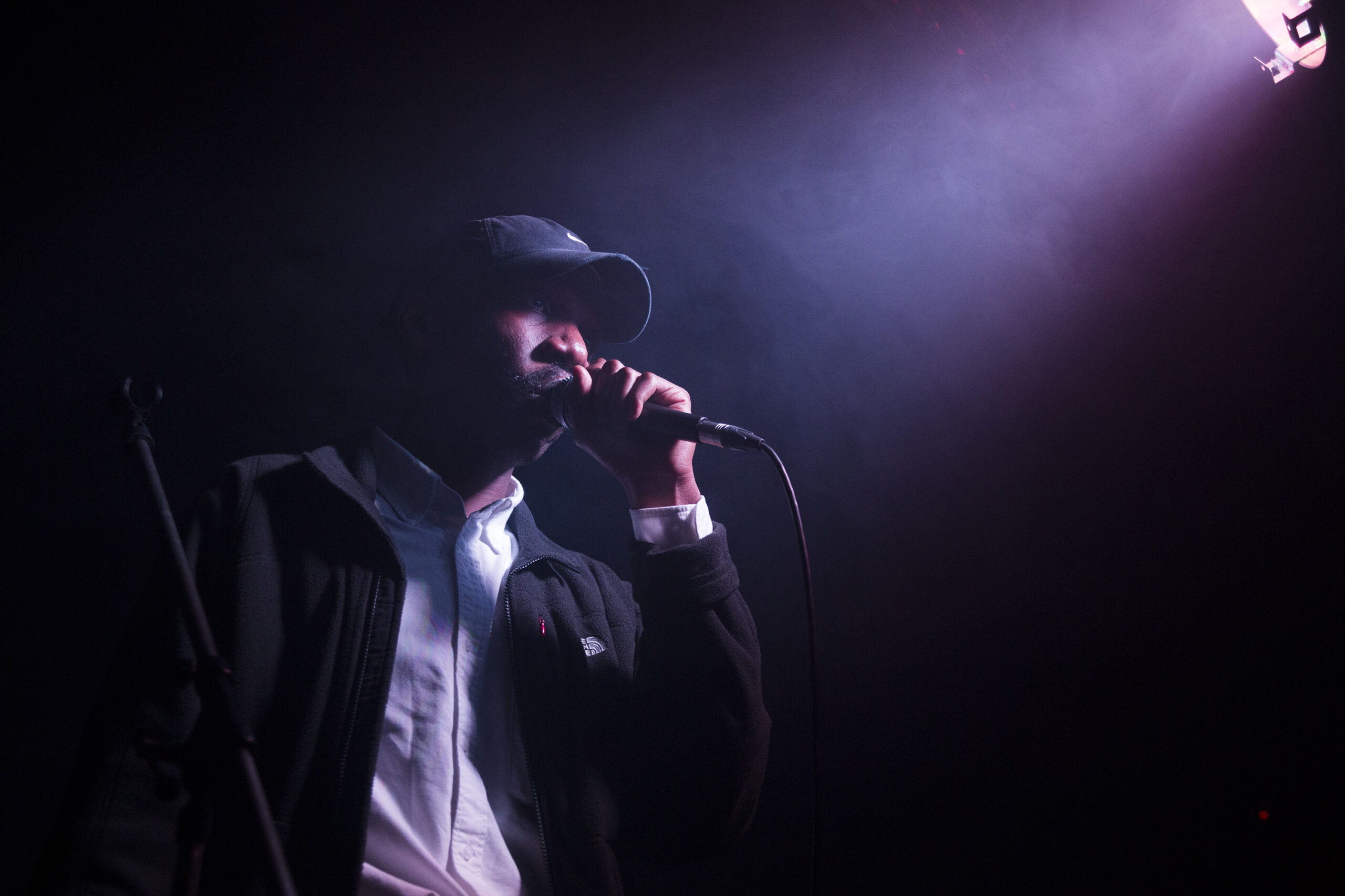 Le chanteur Dean Blunt.