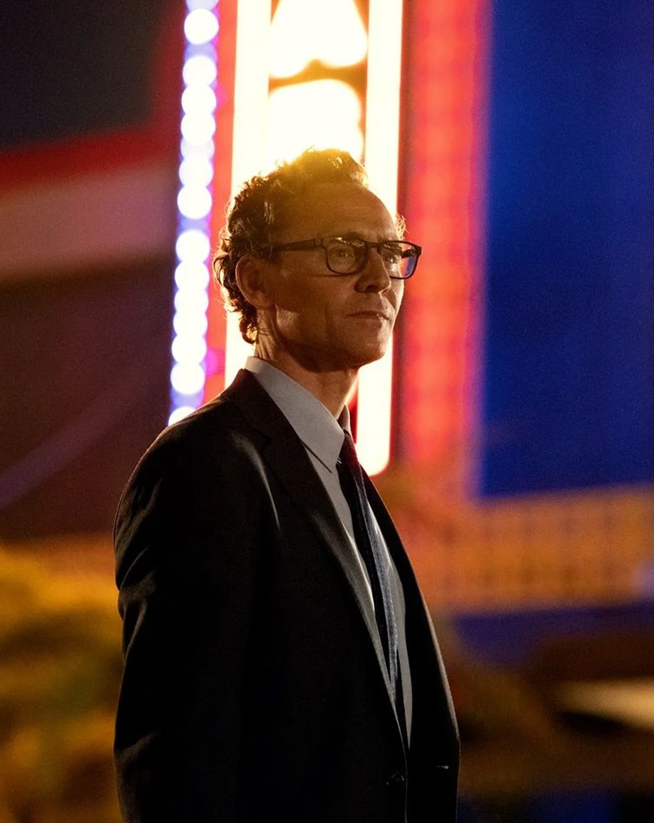 Tom Hiddleston dans le film Life of Chuck (2025) © Neon.