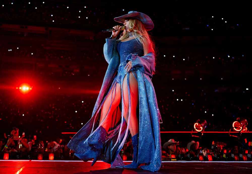 La chanteuse Beyoncé en Diesel pendant sa tournée Cowboy Carter Tour.