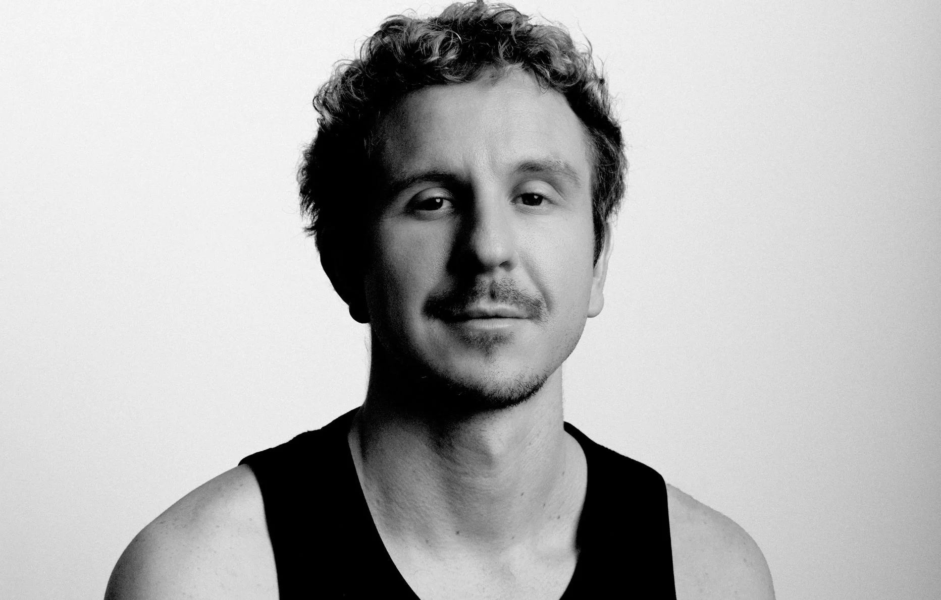 Colm Dillane, fondateur du label KidSuper, photographié par Aaron Kirk.