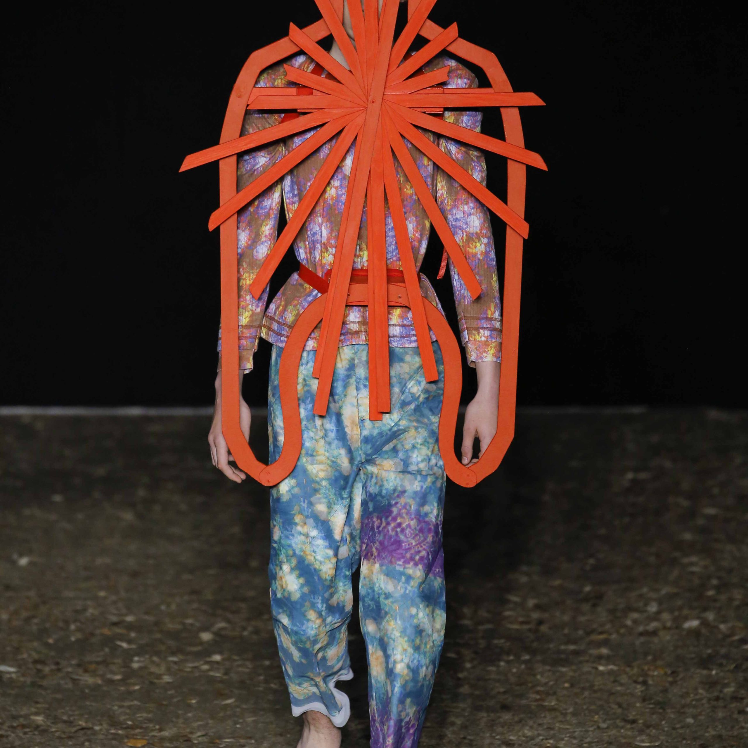 Le défilé Craig Green printemps-été 2019 au Pitti Uomo à Florence.