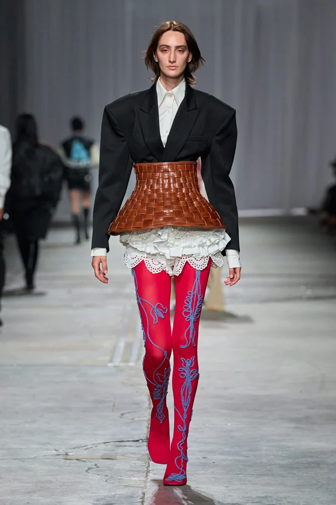 Les créations de Mandula Maczkó pour le défilé Polimoda lors du Pitti Uomo 2026.