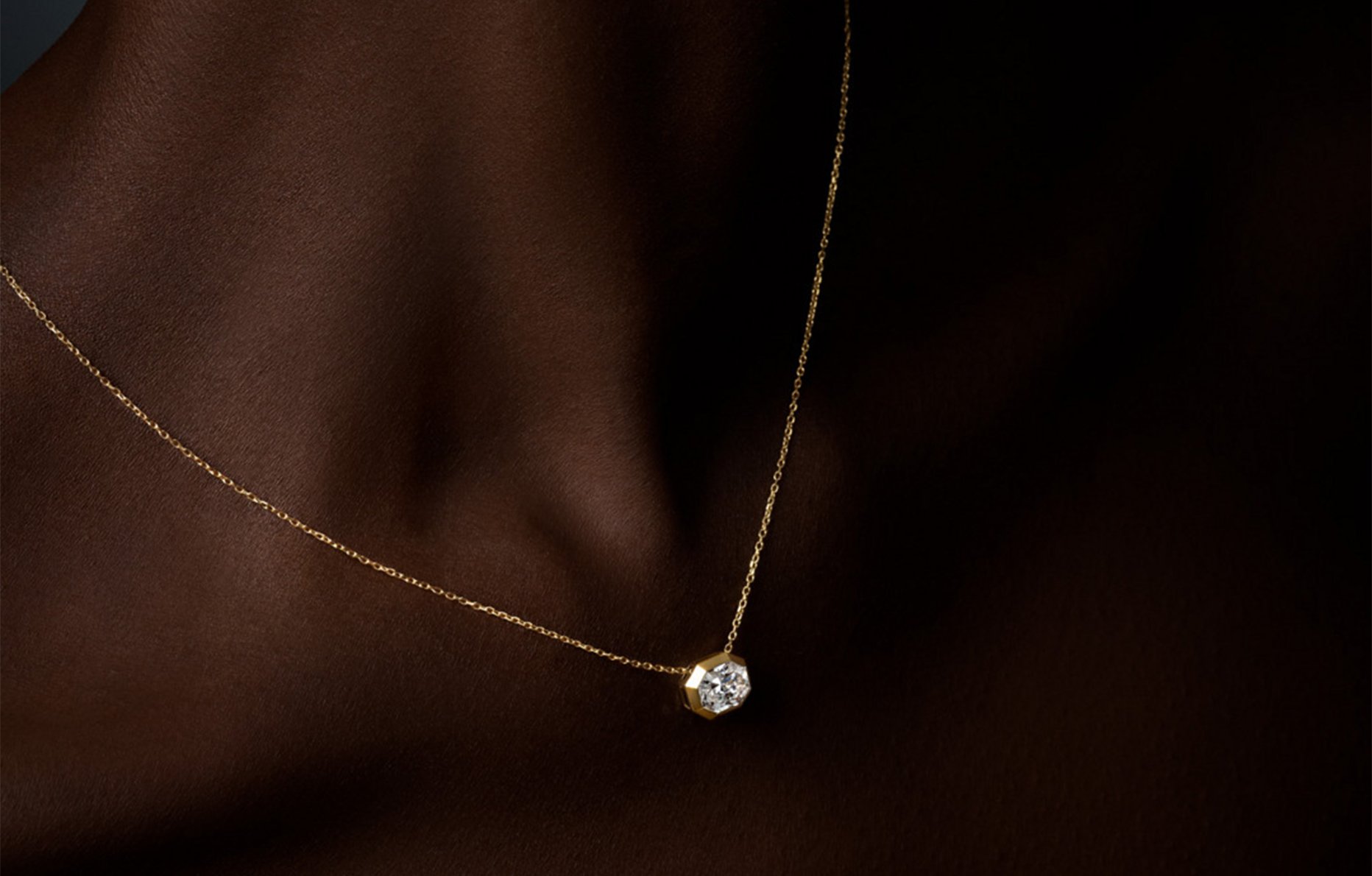 collier en or et diamants synthétiques de la collection octagon swarovski 2025