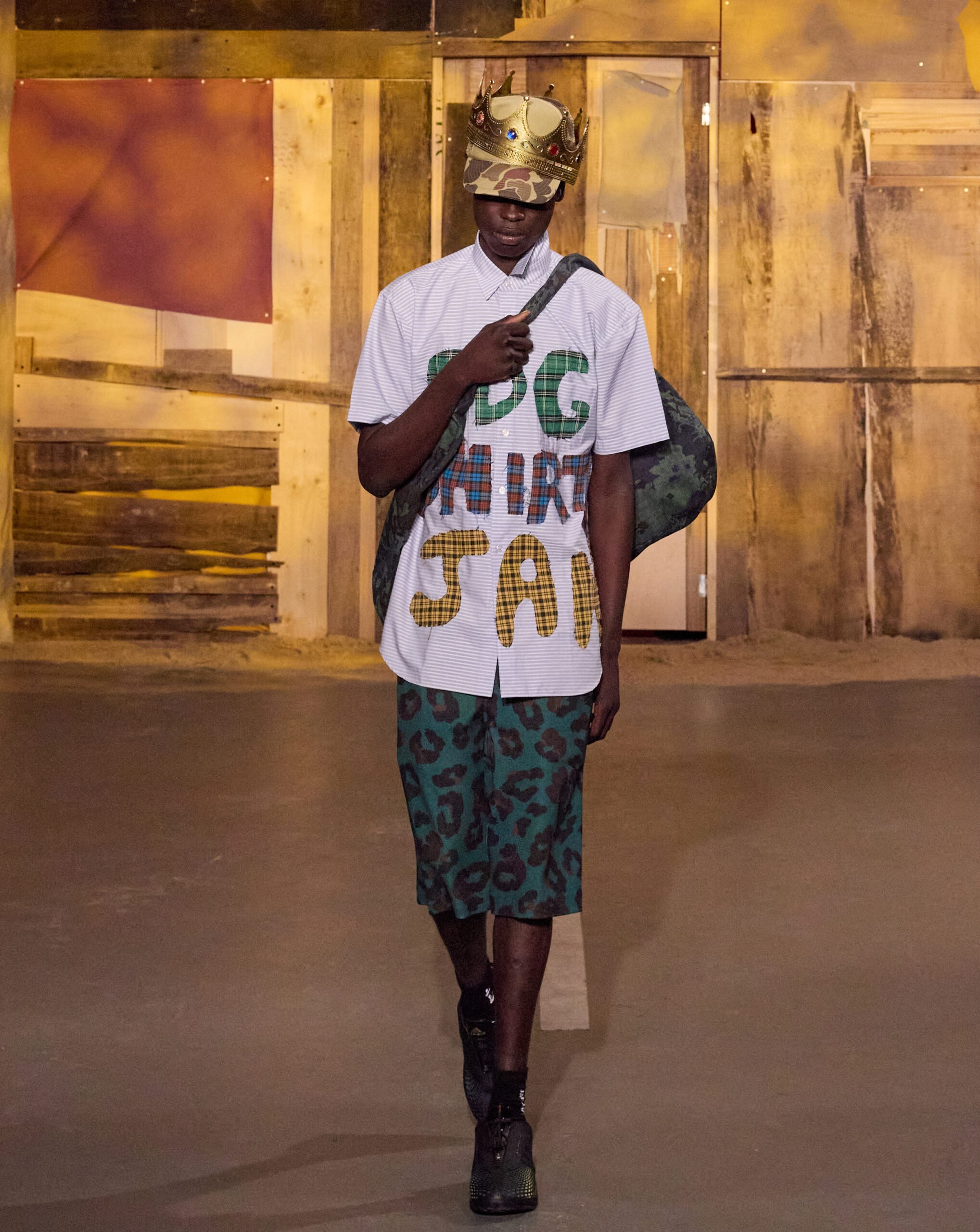 Chemise Jah Jah x Comme des Garçons, présentée au défilé Jah Jah printemps-été 2026.