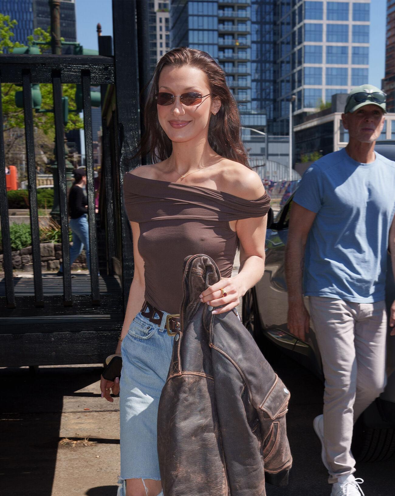 The rectangular frame is back. Again.