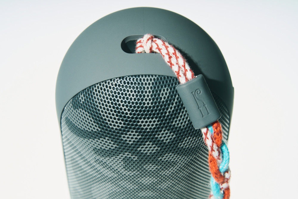L'enceinte Beats x Kiko Kostadinov.