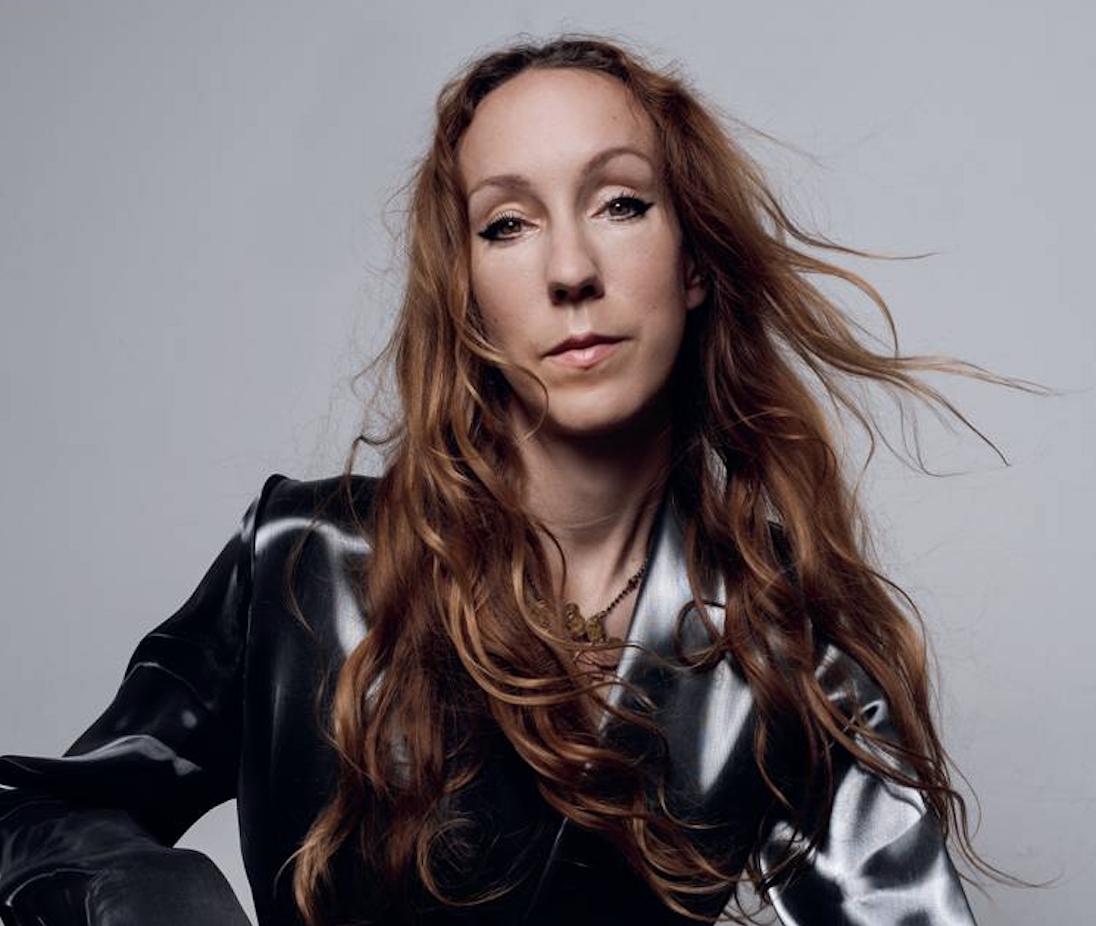 Portrait d'Iris van Herpen. © Robin de Puy.