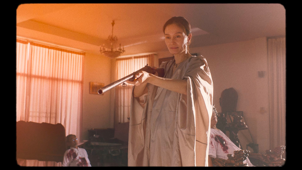 Extrait du film Fantôme utile de Ratchapoom Boonbunchachoke présenté à Cannes et au cinéma en août 2025