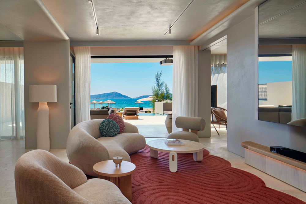 Une suite de l'hôtel W Costa Navarino en Grèce