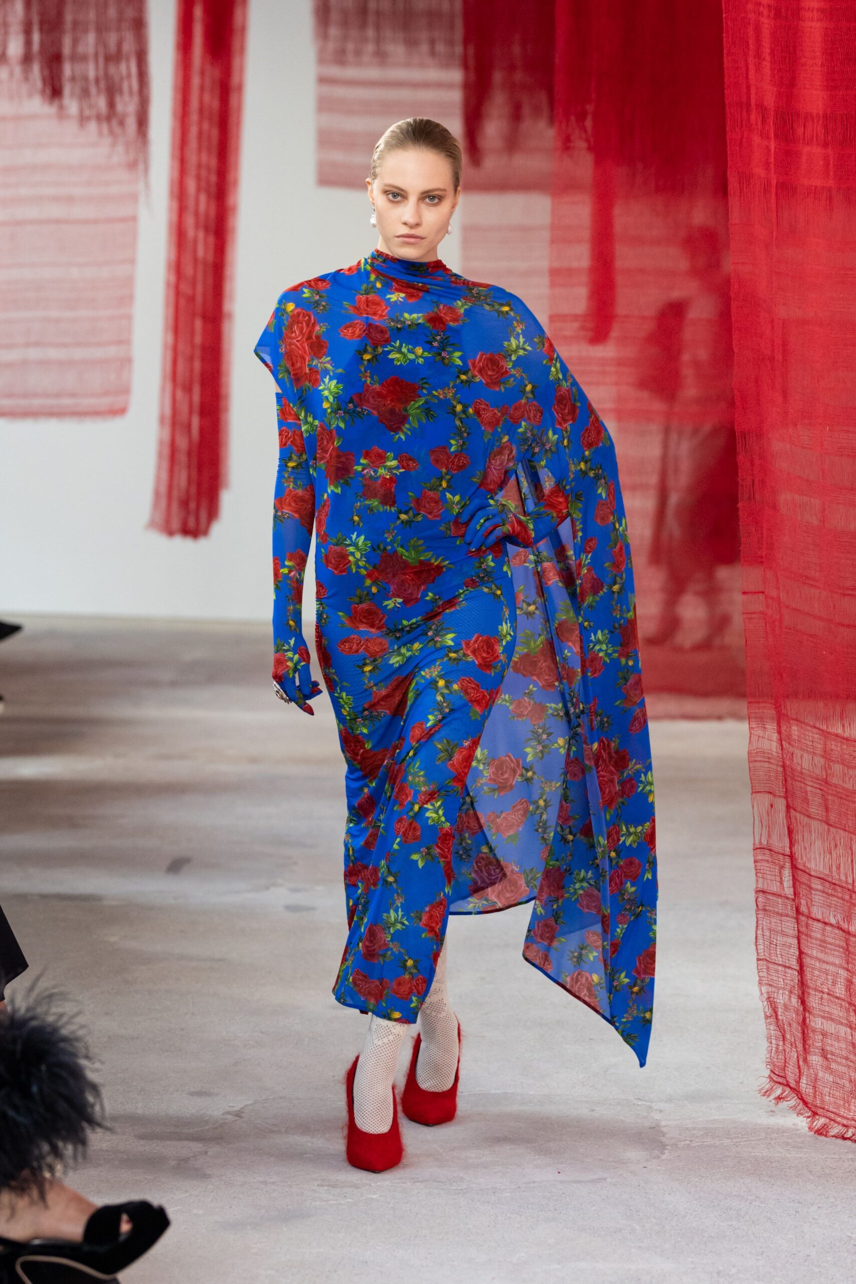 tendance fleurs automne-hiver 2025-2026 Magda Butrym