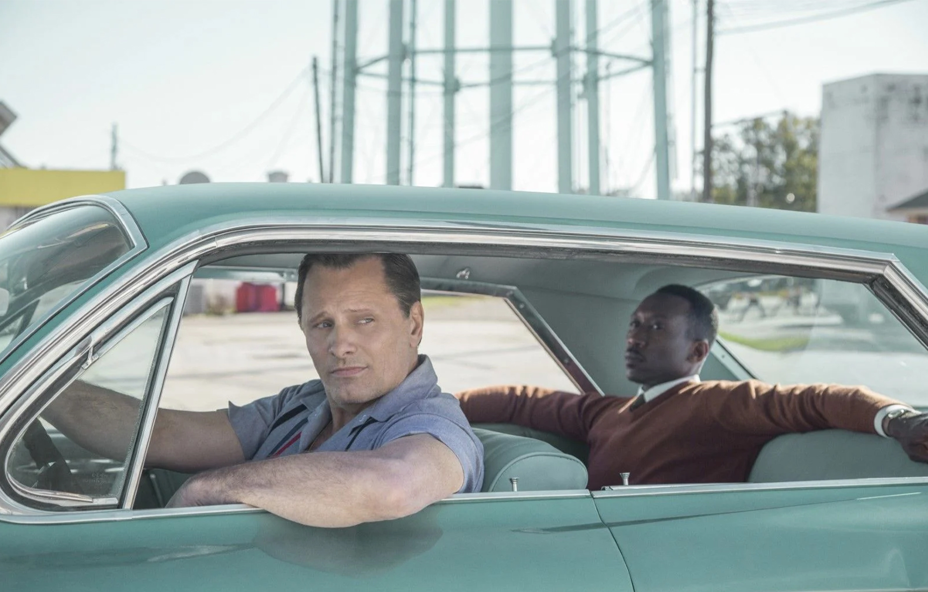 Viggo Mortensen et Mahershala Ali dans le film Green Book (2018) © eOne Germany.