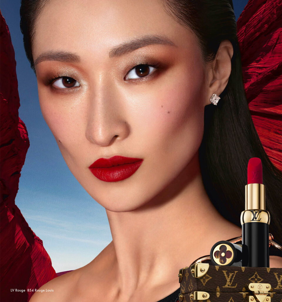 Parmi les visages de la campagne, Ho-yeon, l’actrice de la série Netflix Squid Game et ambassadrice de la maison