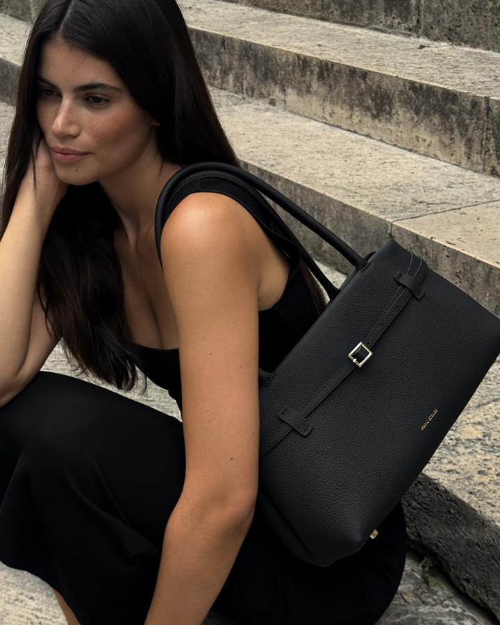 sac en cuir noir manu atelier