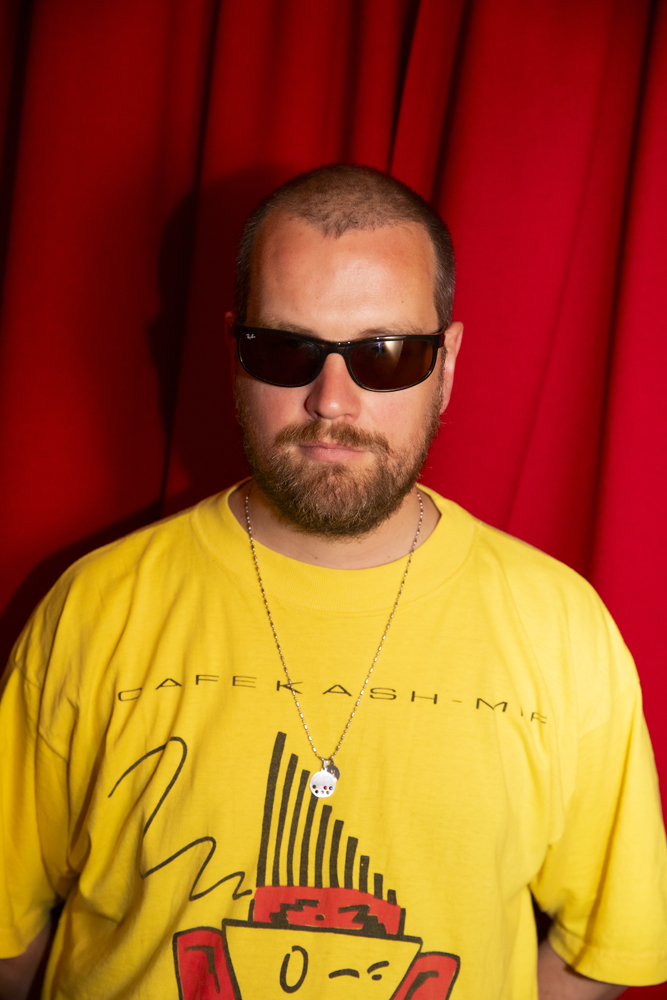 Le DJ et producteur Myd à Paris le 11 juin 2025 © Nathan Merchadier pour Numéro.com.