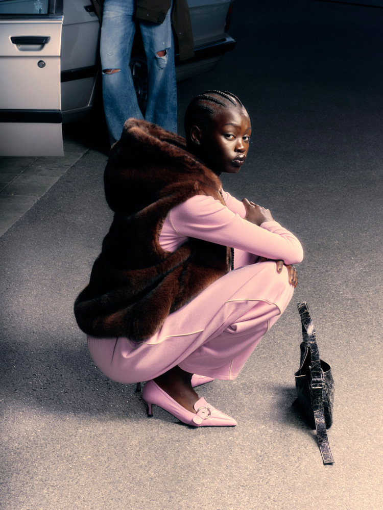 Le gilet en fausse fourrure weekday automne-hiver 2025-2026