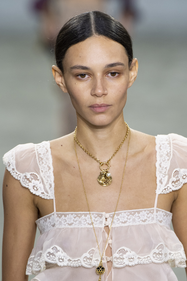 tendance make-up défilé chloe automne-hiver 2025-2026