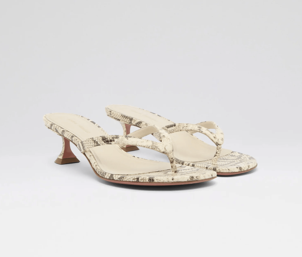 tongs à talon en cuir croco tendance printemps-ete 2026 amina muaddi
