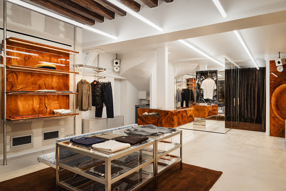 La boutique Suuupply, Paris 3e. © Adrien Ozouf.