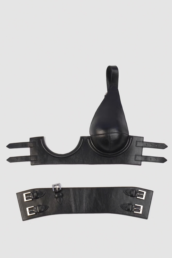 Chest Gab en cuir noir sarah levy