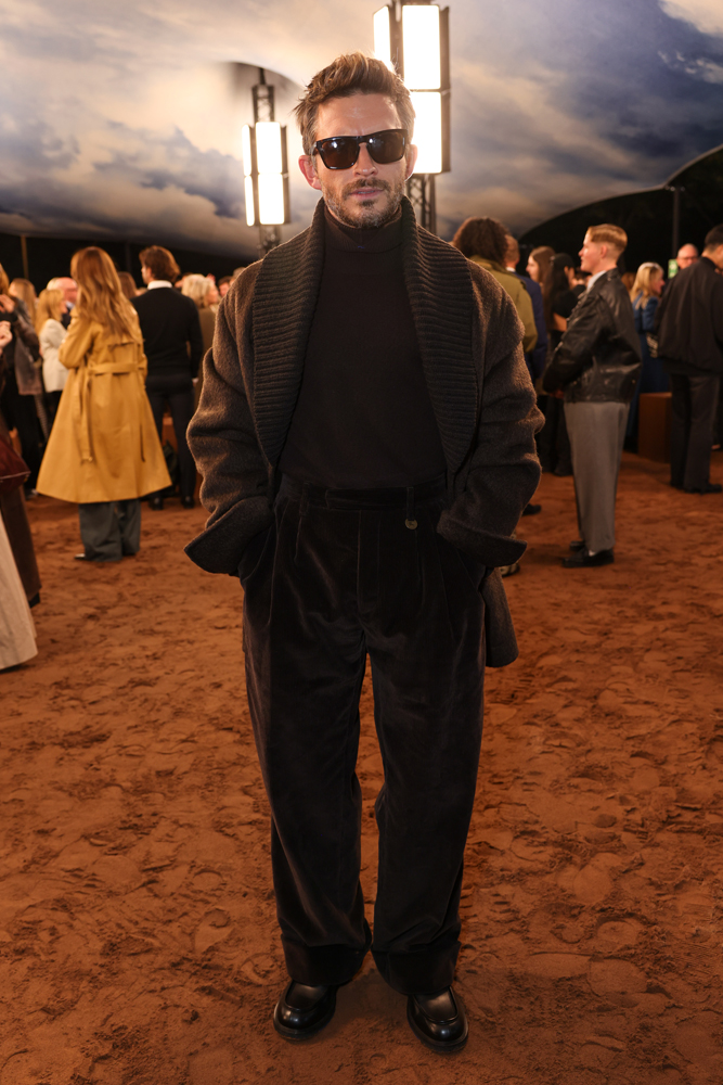  Jonathan Bailey au défilé Burberry Printemps-Été 2026 pendant la Fashion Week de Londres.