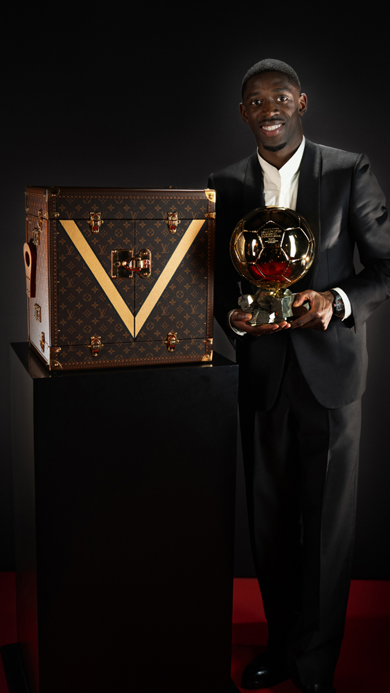 Ousmane Dembélé à la 69e cérémonie du Ballon d'Or © Louis Vuitton.