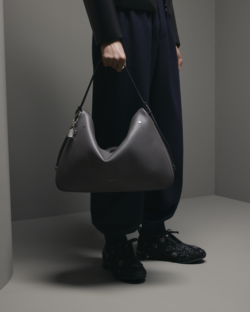 Le sac Hobo Slider de Dior ©Jackie Nickerson / Dior.
