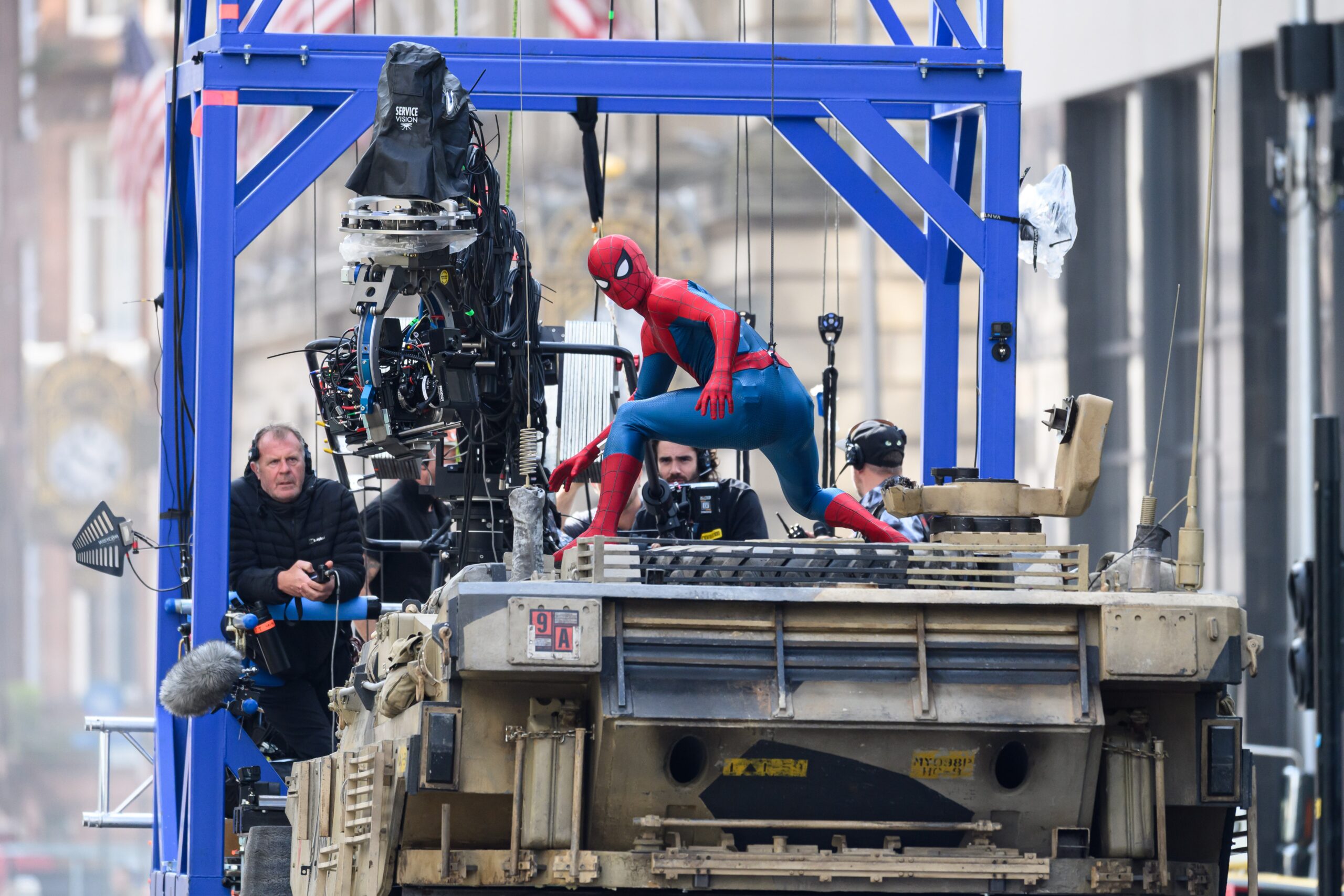 L'acteur Tom Holland est aperçu sur le tournage de Spider-Man: Brand New Day le 3 août 2025 à Glasgow, en Écosse. (Photo par MEGA/GC Images)