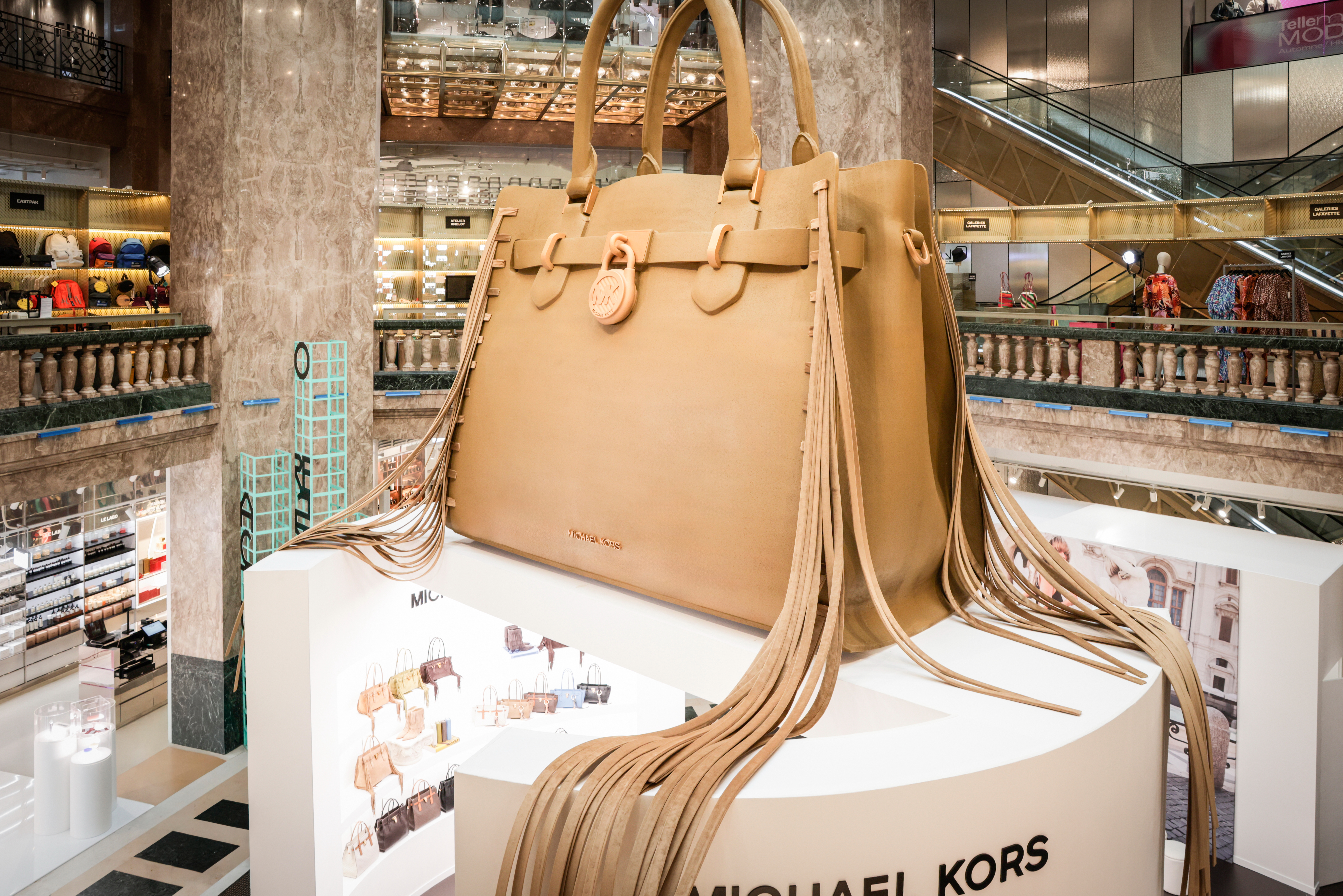 Le pop-up Michael Kors aux Galeries Lafayette Champs-Elysées.