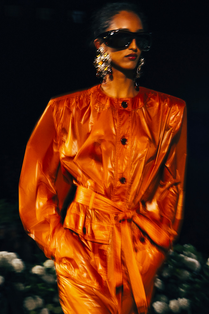 Robes rive gauche du défilé Saint Laurent printemps-été 2026.