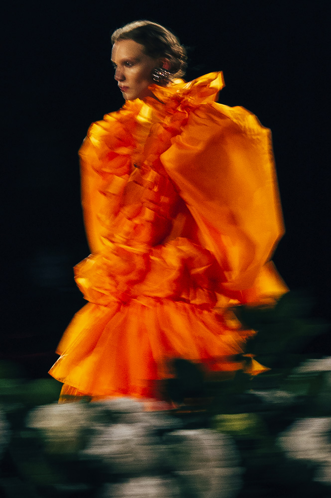 robe princesse du défilé Saint Laurent printemps-été 2026.