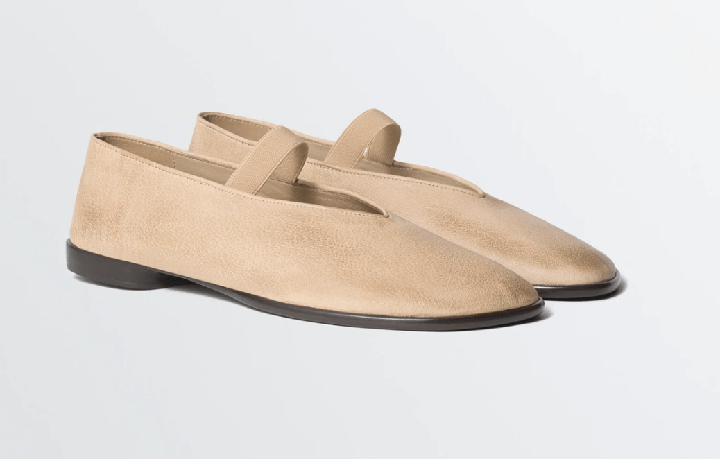 ballerines tendance en cuir beige à elastique lemaire