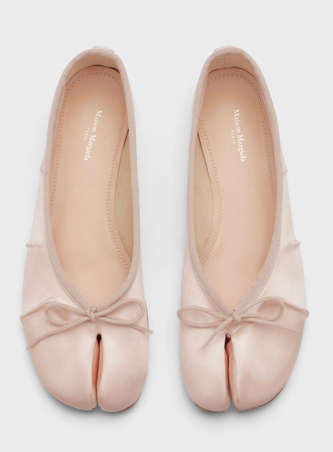 ballerines tendance en satin rose tabi maison margiela