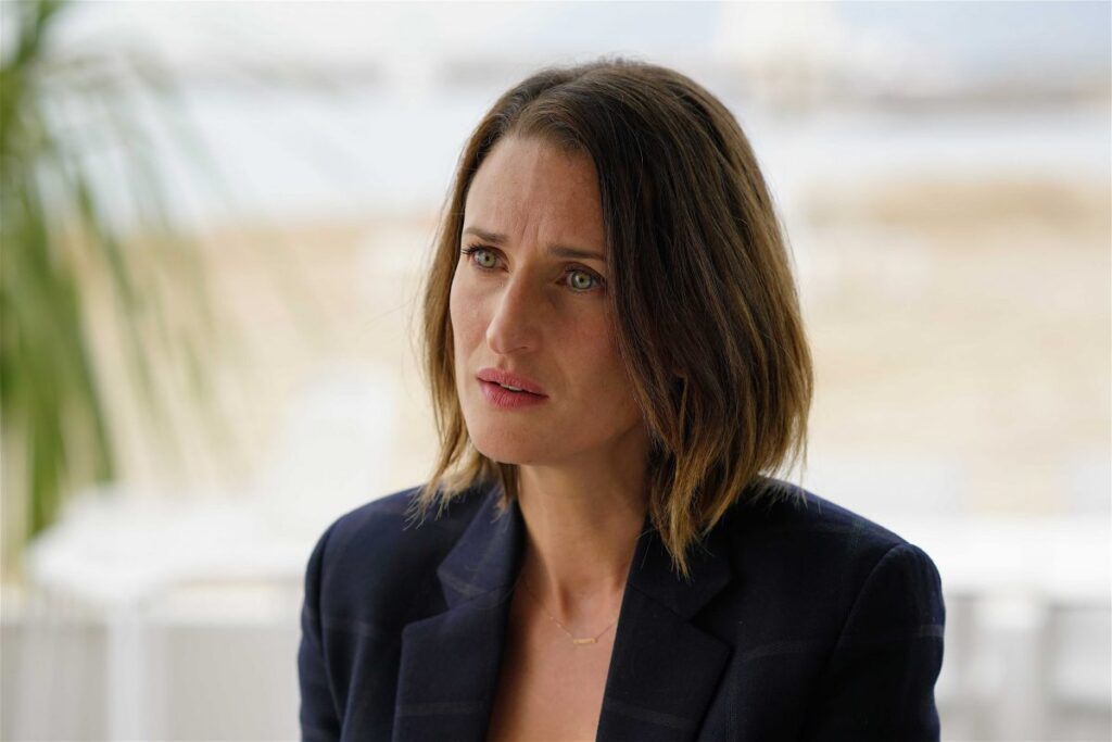 Photo de l'actrice Camille Cottin dans la saison 2 de la série Dix pour cent (2017).
