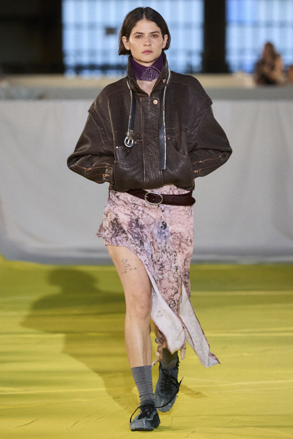 défilé desigual studio 2025 à barcelone 