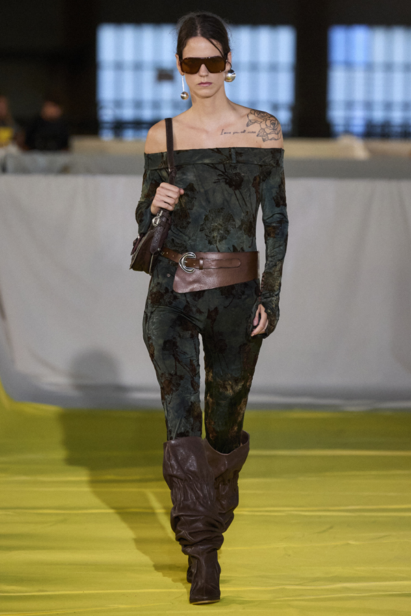 défilé desigual studio 2025 à barcelone 