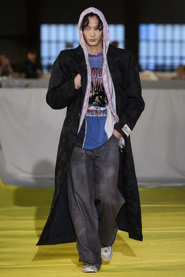 défilé desigual studio 2025 à barcelone 