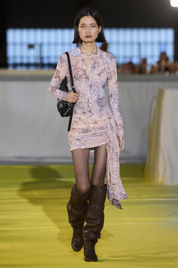 défilé desigual studio 2025 à barcelone 