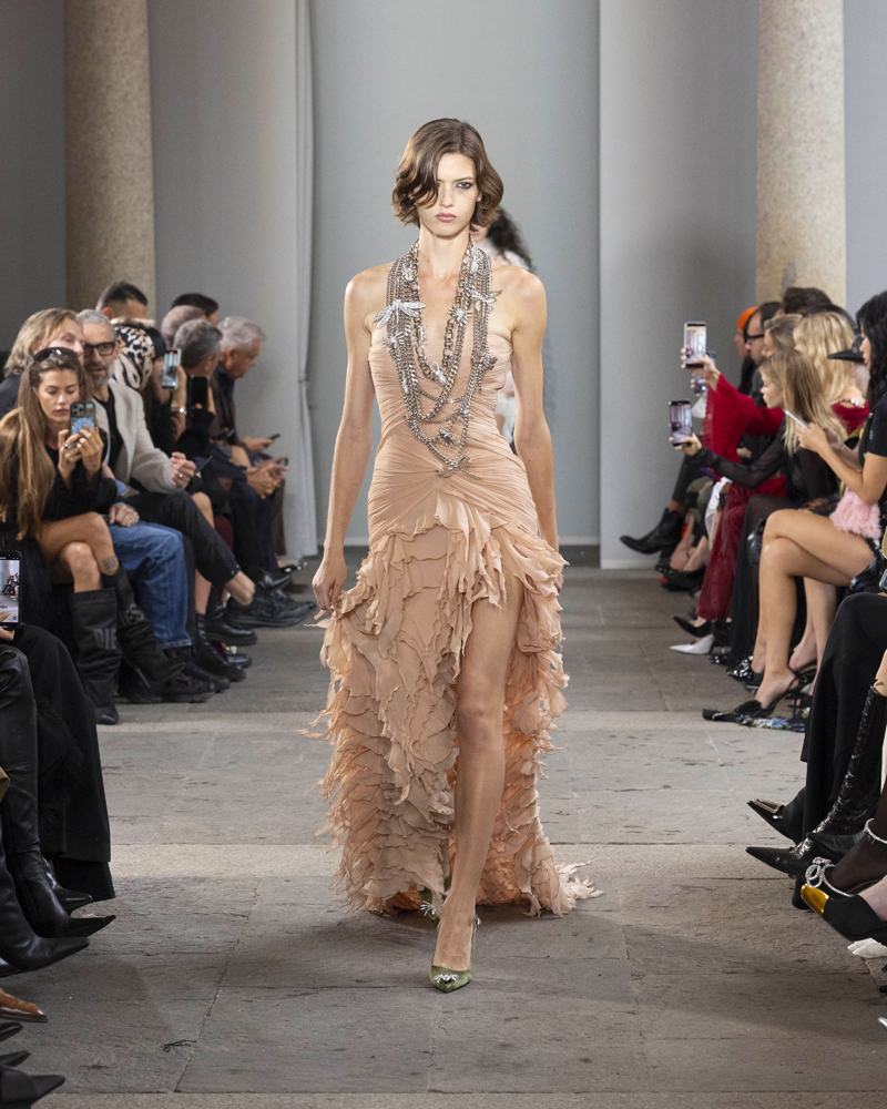 Le défilé Blumarine printemps-été 2026 à la Fashion Week de Milan
