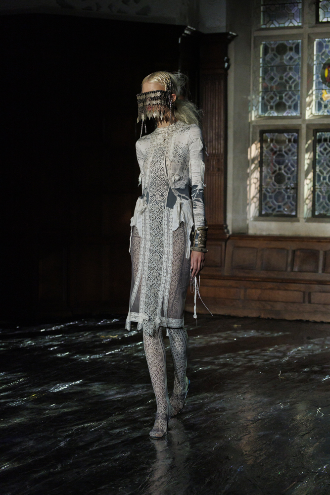 Le défilé Dilara Findigoklu printemps-été 2026 à la Fashion Week de Londres