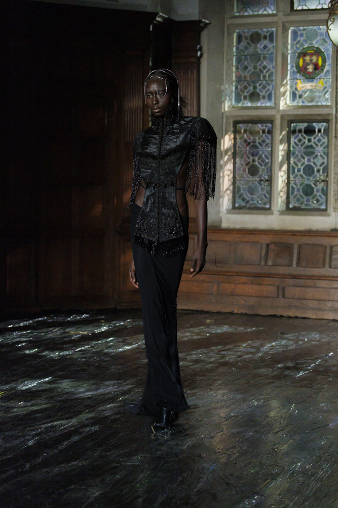 Le défilé Dilara Findigoklu printemps-été 2026 à la Fashion Week de Londres