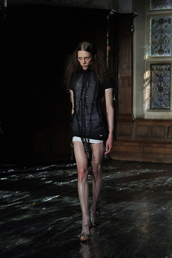 Le défilé Dilara Findigoklu printemps-été 2026 à la Fashion Week de Londres