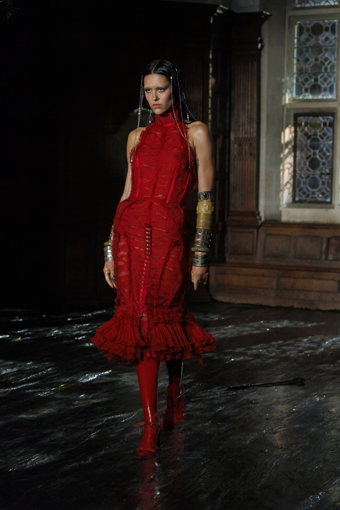 Le défilé Dilara Findigoklu printemps-été 2026 à la Fashion Week de Londres