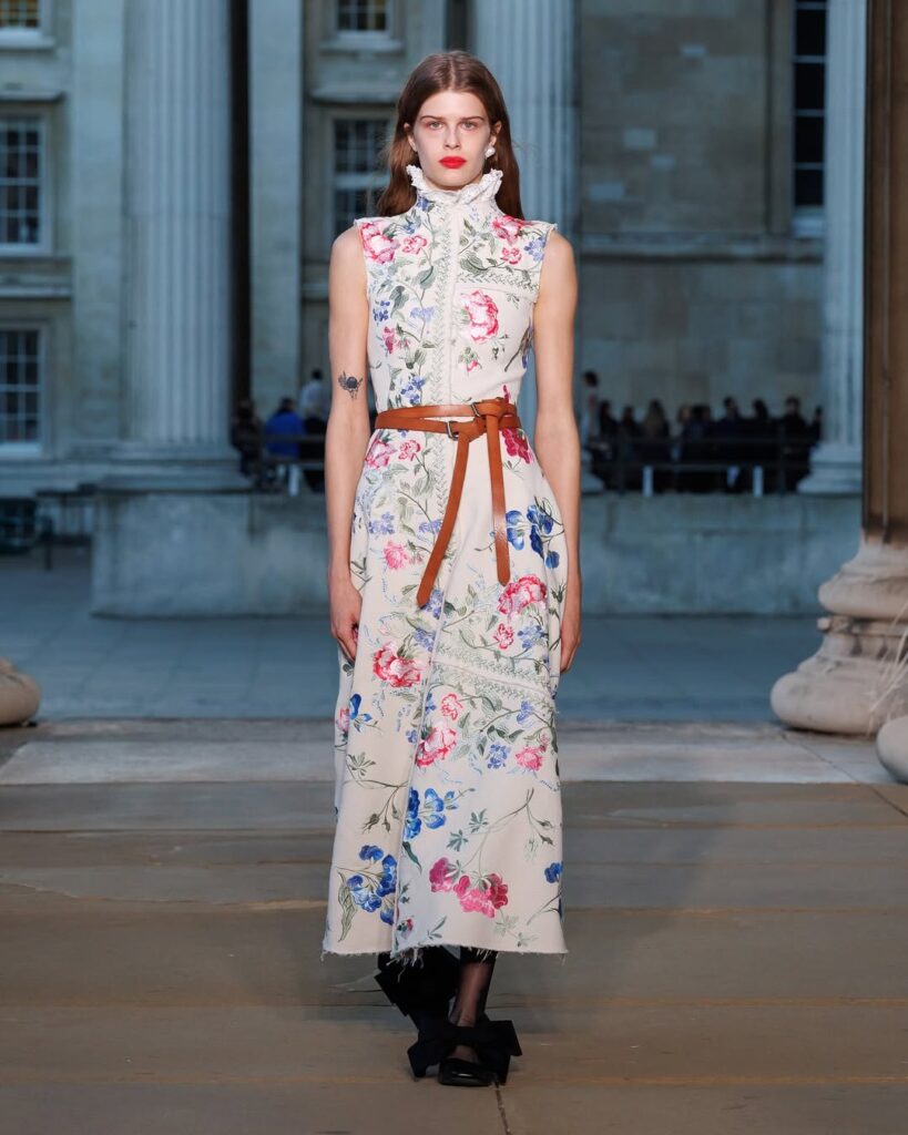 Le défilé Erdem printemps-été 2026 à la Fashion Week de Londres